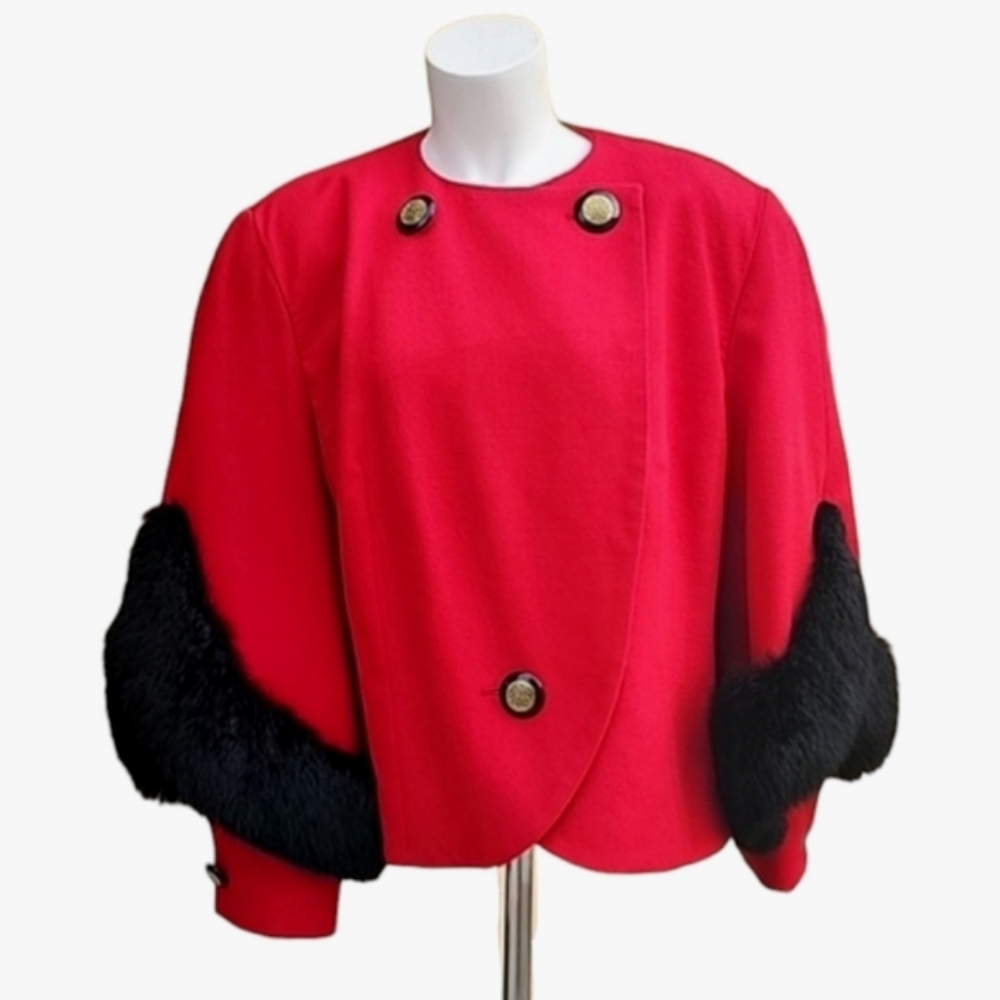 Vintage Red Cape Jacket with Black Fur Trim